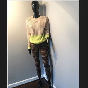 Bundle outfit $107.. Sweater, leggings pants